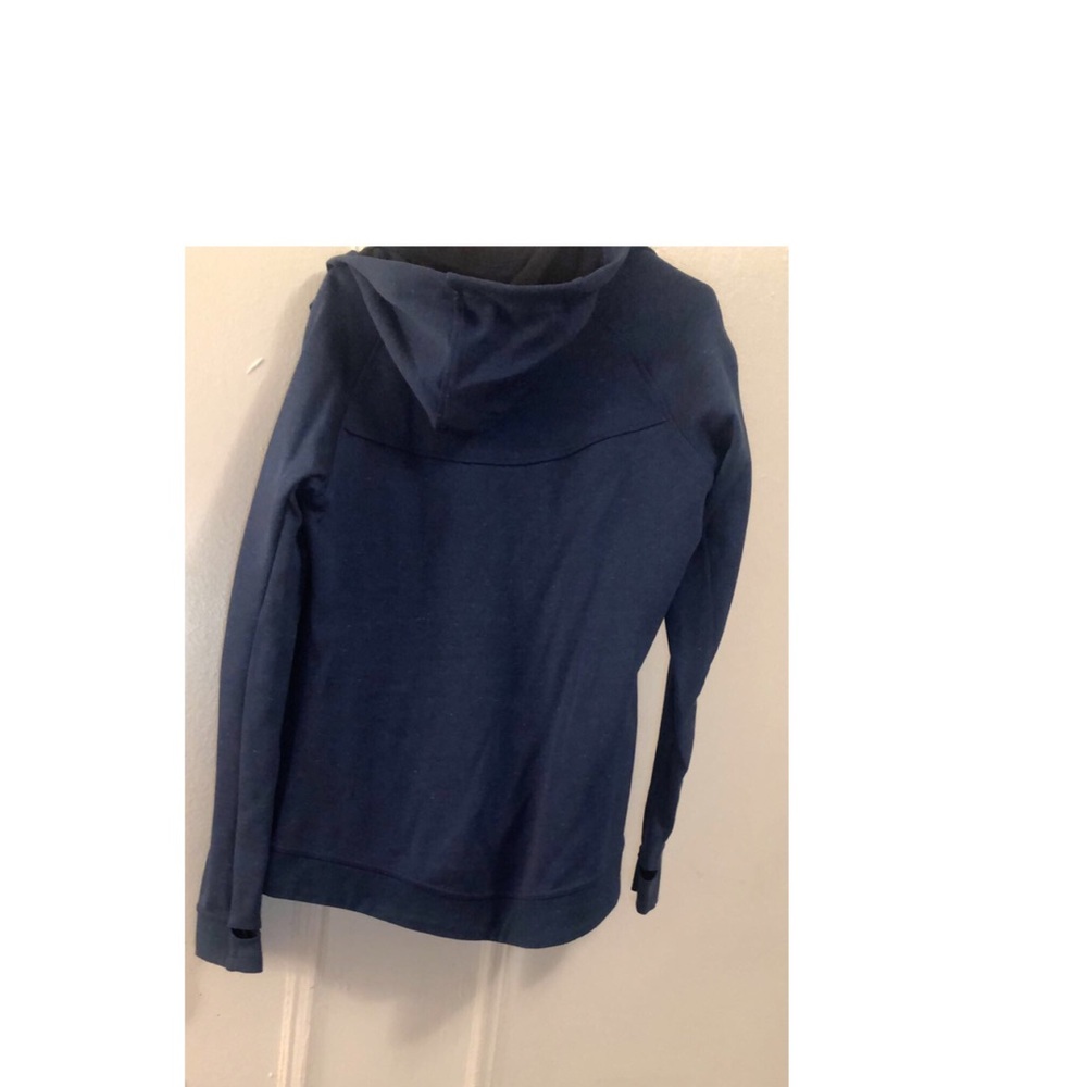 Woman’s Nike hoodie - Picture 2 of 6